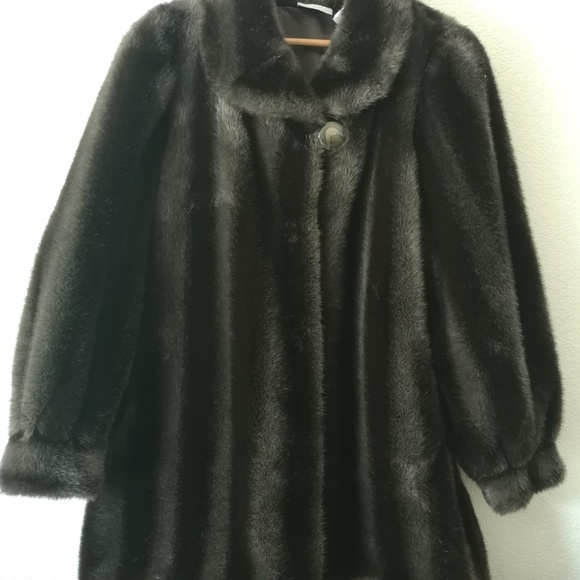 Faux fur coat by Blair - Picture 2 of 5